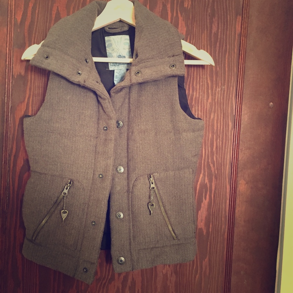 B.B. Dakota Brown Puffer Vest